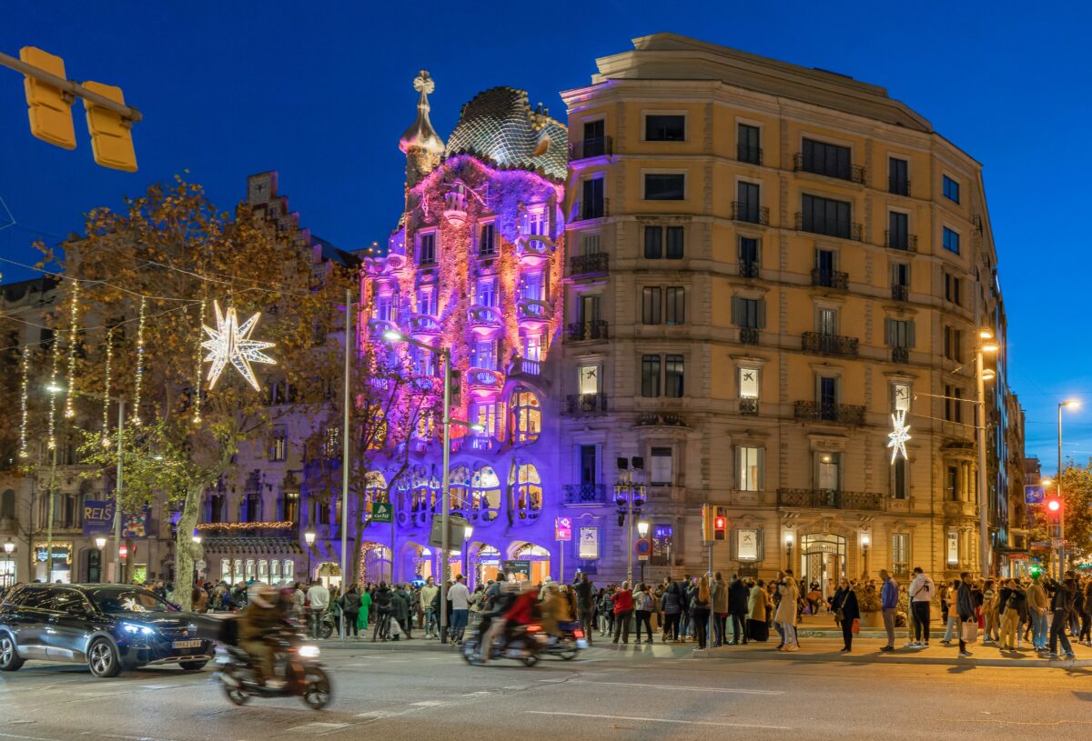 Experience the Traditions of Barcelona: A Monthly Guide to the City’s Cultural Celebrations